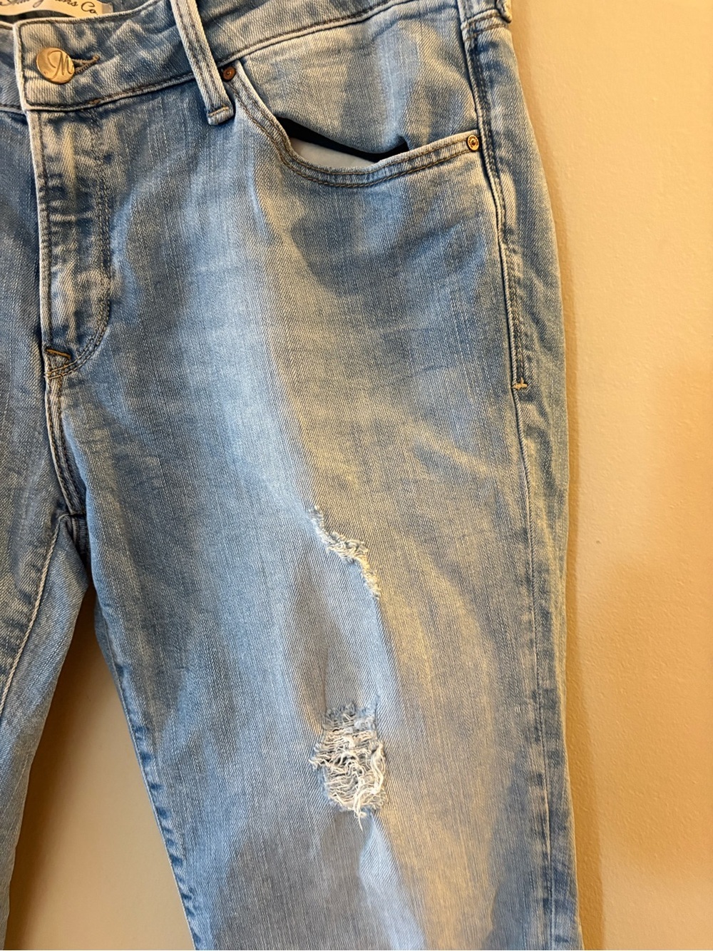 Mavi Distressed Light Wash Boyfriend cropped Jeans, Sz 31x27 - Picture 4 of 13